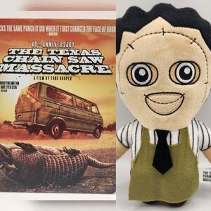 Texas Chainsaw Massacre 40th Anniv FYE Exclusive Blu-Ray Steelbook + Plush